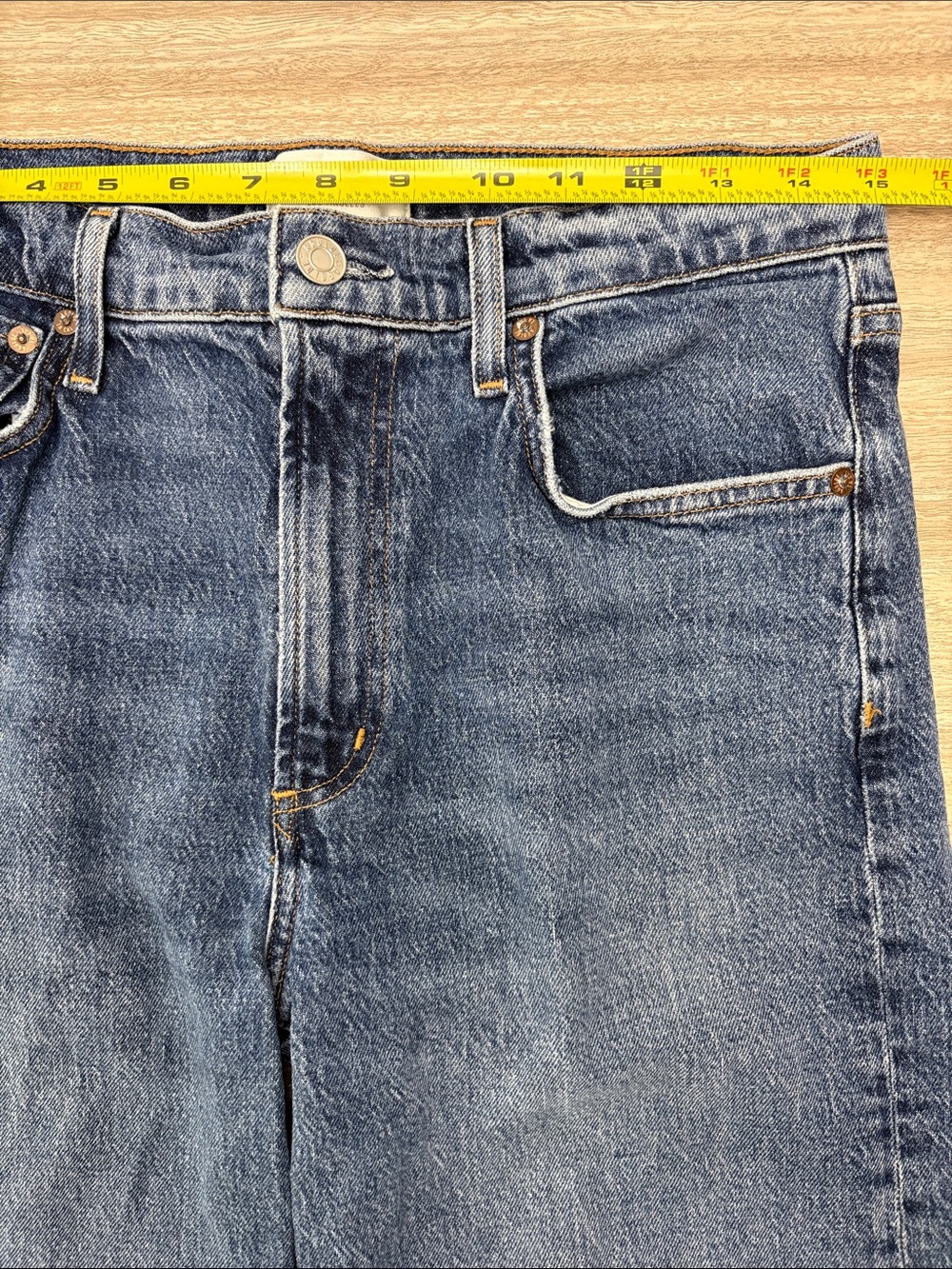 Agolde Harper Straight Leg Jeans in Medium Blue Wash - Picture 11 of 11